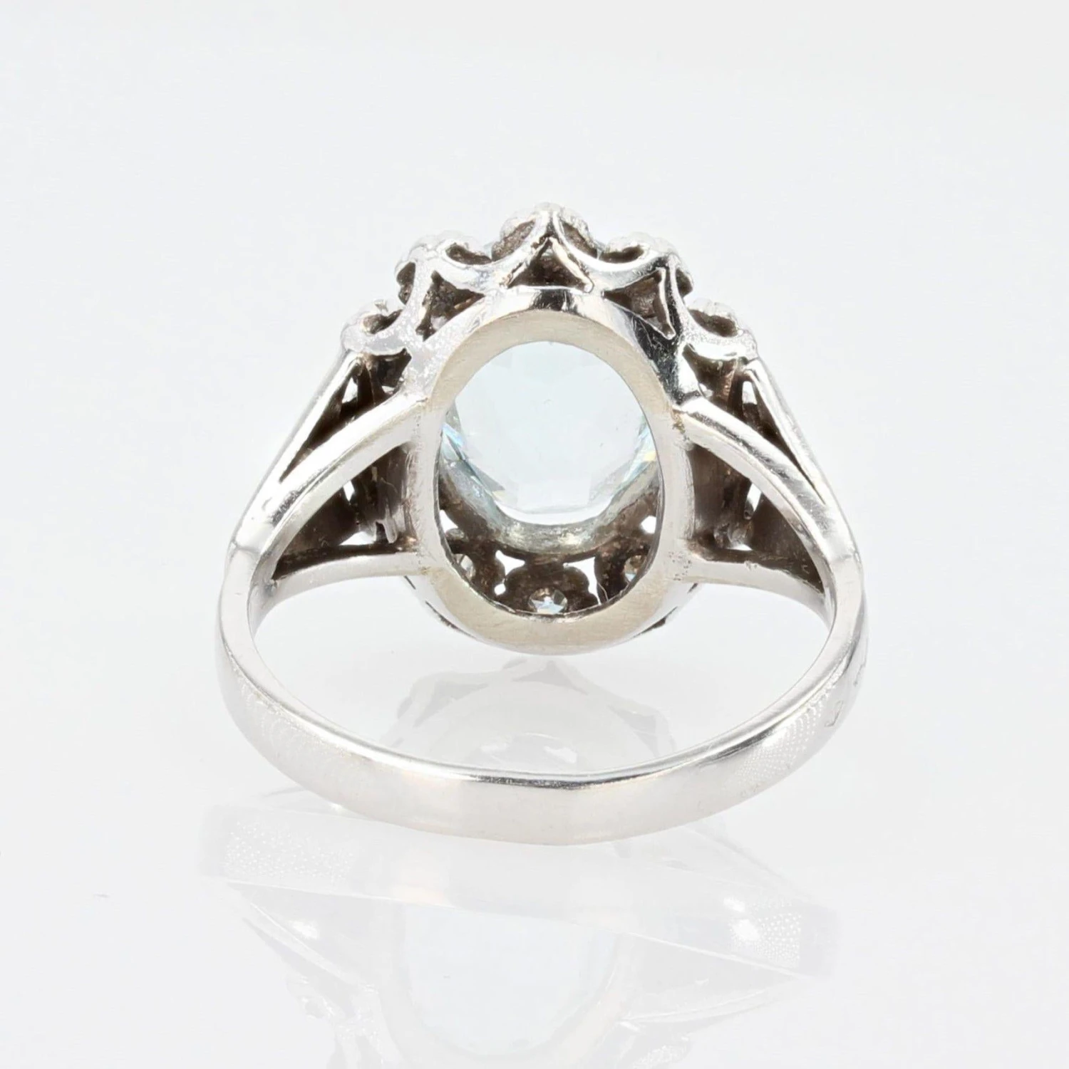 Sarl Baume French 1950s Aquamarine Diamonds 18 Karat White Gold Ring 12 Sarl Baume French 1950s Aquamarine Diamonds 18 Karat White Gold Ring - Image 10