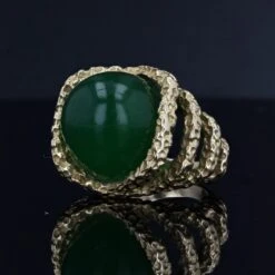 Sarl Baume Retro 18 Carat Chrysoprase Chiseled 18 Karat Yellow Gold Ring 23 Sarl Baume Retro 18 Carat Chrysoprase Chiseled 18 Karat Yellow Gold Ring -Best Jewelry Store 11 master 13d7d6c8 bcbe 4585 9690 3bc0e6c93359