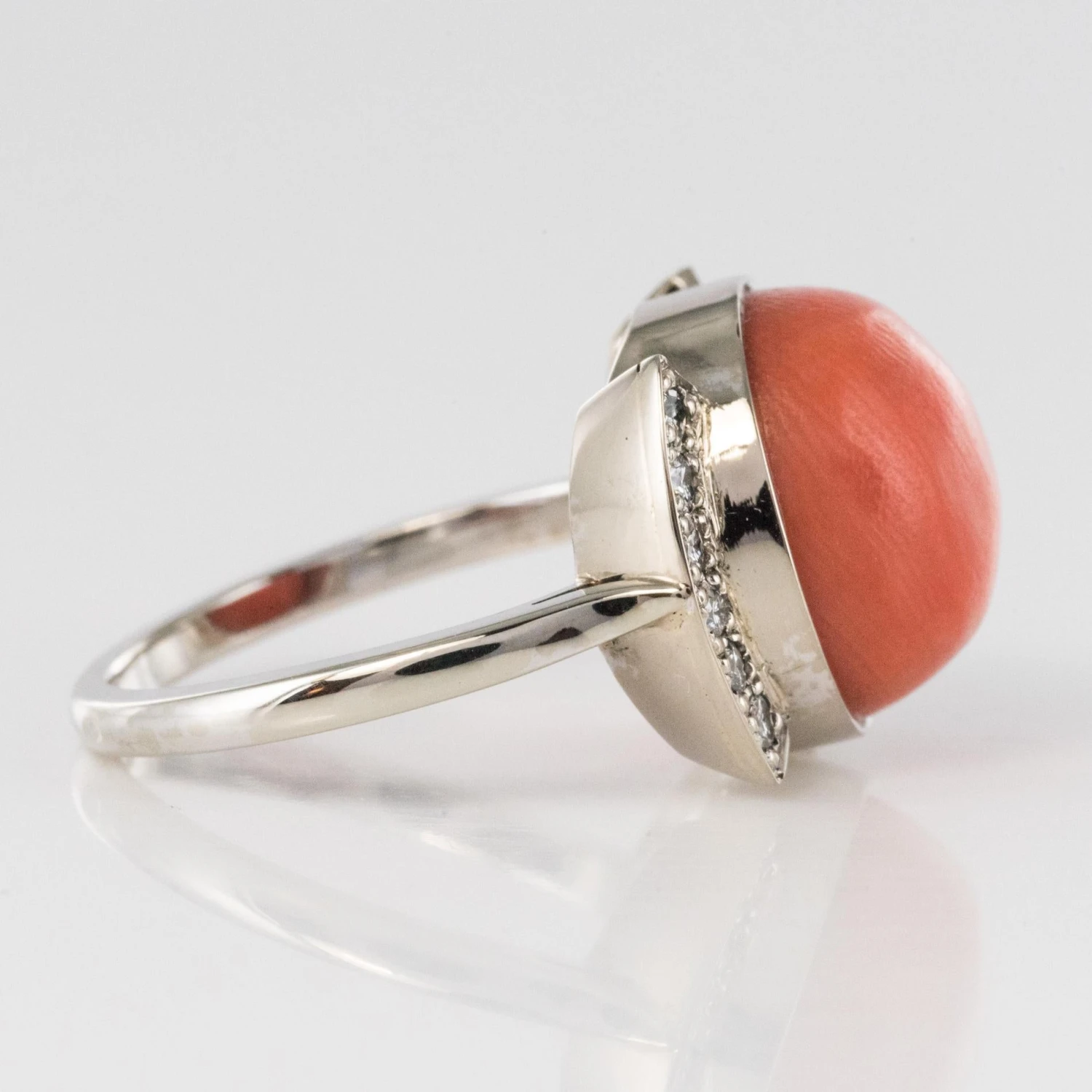 Sarl Baume Art Deco Style Cabochon Coral Diamond 18 Karat White Gold Ring 9 Sarl Baume Art Deco Style Cabochon Coral Diamond 18 Karat White Gold Ring - Image 7