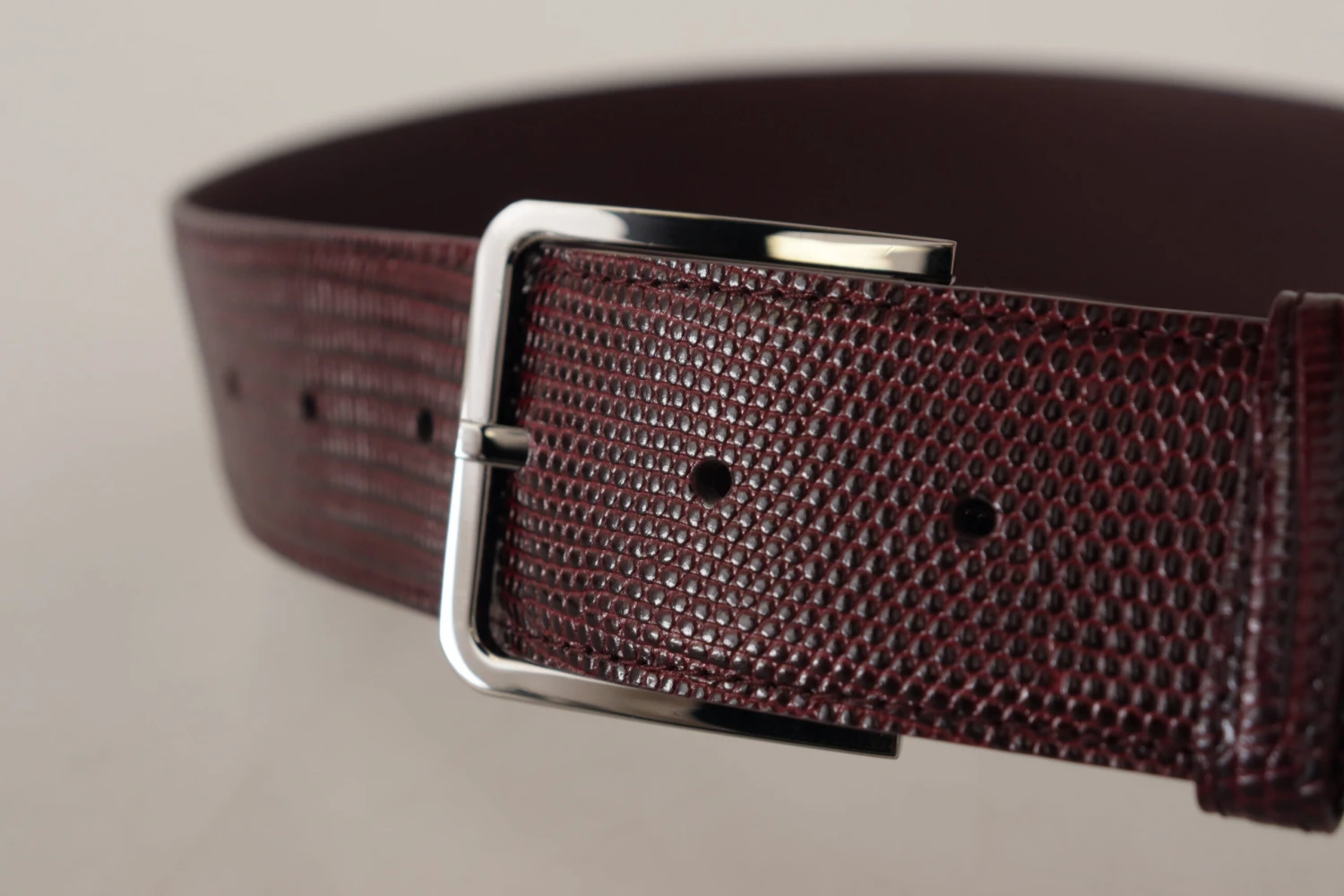 Style Tribute Dolce & Gabbana Women's Maroon Calf Leather Wide Logo Engraved Buckle Belt 6 Style Tribute Dolce & Gabbana Women's Maroon Calf Leather Wide Logo Engraved Buckle Belt - Image 4