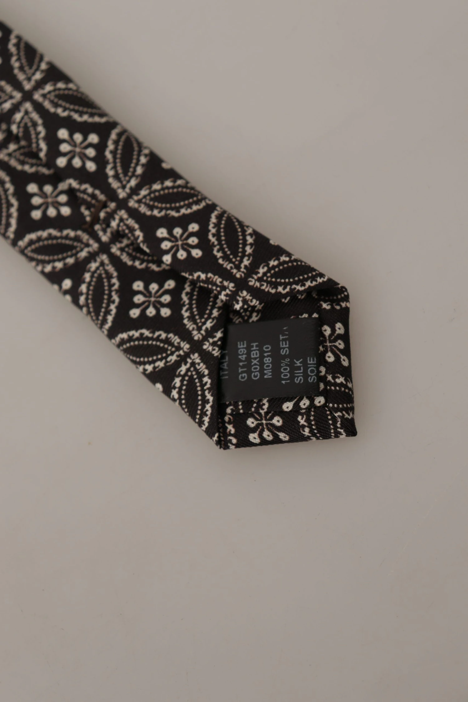 Style Tribute Dolce & Gabbana Men's Black White Fantasy Print Silk Adjustable Accessory Tie 6 Style Tribute Dolce & Gabbana Men's Black White Fantasy Print Silk Adjustable Accessory Tie - Image 4