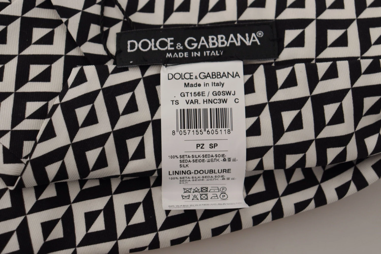 Style Tribute Dolce & Gabbana Men's Black White Geometric 100% Silk Adjustable Accessory Tie 8 Style Tribute Dolce & Gabbana Men's Black White Geometric 100% Silk Adjustable Accessory Tie - Image 6