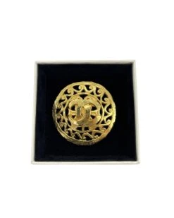 Style Tribute CHANEL Women's Gold CC Round Brooch In A Condition In Gold 9 Style Tribute CHANEL Women's Gold CC Round Brooch In A Condition In Gold -Best Jewelry Store 155583812