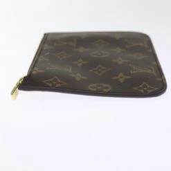 The Brand Collector LOUIS VUITTON Neverfull Clutch Bag -Best Jewelry Store 164M3uOHDLZixAsbP 5rnmpajeH55mNG8 1719443928