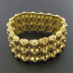 Sarl Baume 19th Century French Chiseled Gold Ribbon Bracelet 19 Sarl Baume 19th Century French Chiseled Gold Ribbon Bracelet -Best Jewelry Store 17 187 06 master