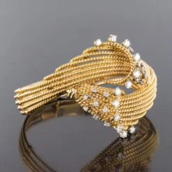 Sarl Baume French 1950s Diamonds Platinum 18 Karat Yellow Gold Thread Bracelet 20 Sarl Baume French 1950s Diamonds Platinum 18 Karat Yellow Gold Thread Bracelet -Best Jewelry Store 19 623 10 master
