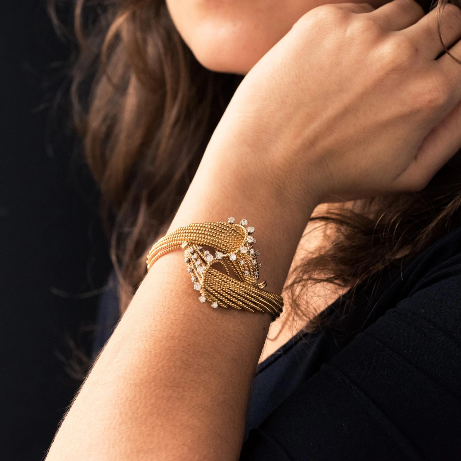 Sarl Baume French 1950s Diamonds Platinum 18 Karat Yellow Gold Thread Bracelet 4 Sarl Baume French 1950s Diamonds Platinum 18 Karat Yellow Gold Thread Bracelet - Image 2