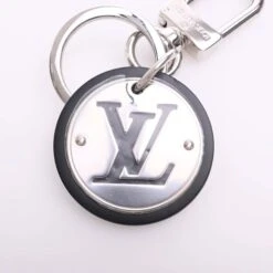 ELADY LOUIS VUITTON LV Circle Key Ring Bag Charm M67362 Silver/Black Men's -Best Jewelry Store 2000 25938f8c 96c1 426a 9ab1 1f3b8c1c1064