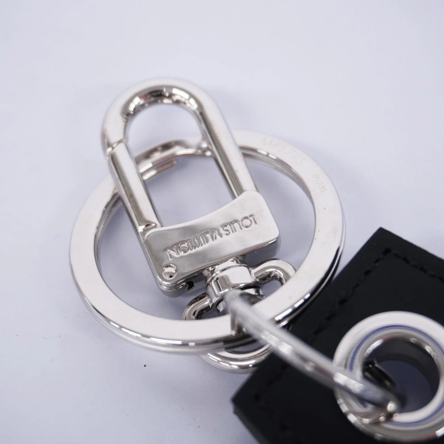 ELADY LOUIS VUITTON Keychain Monogram Eclipse Anchape MP1795 Black Grey Men's 6 ELADY LOUIS VUITTON Keychain Monogram Eclipse Anchape MP1795 Black Grey Men's - Image 4