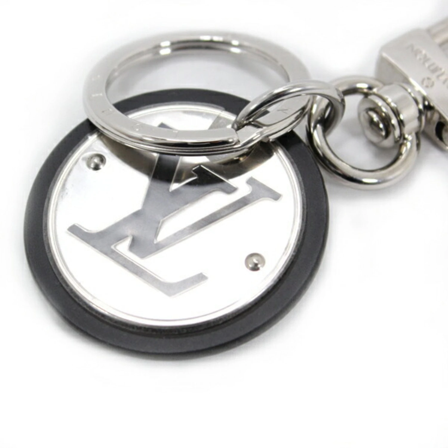 ELADY LOUIS VUITTON Keychain LV Circle Key Ring Bag Charm Black Silver Accent Men's M67362 Leather Engraved M85034 Fashion KM2663-r 4 ELADY LOUIS VUITTON Keychain LV Circle Key Ring Bag Charm Black Silver Accent Men's M67362 Leather Engraved M85034 Fashion KM2663-r - Image 2