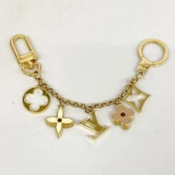 ELADY LOUIS VUITTON Keychain Fleur De Monogram M65111 Gold White Pink Men's Women's -Best Jewelry Store 2000 d7d1e262 fa59 46c1 b92d 5471b7b17784