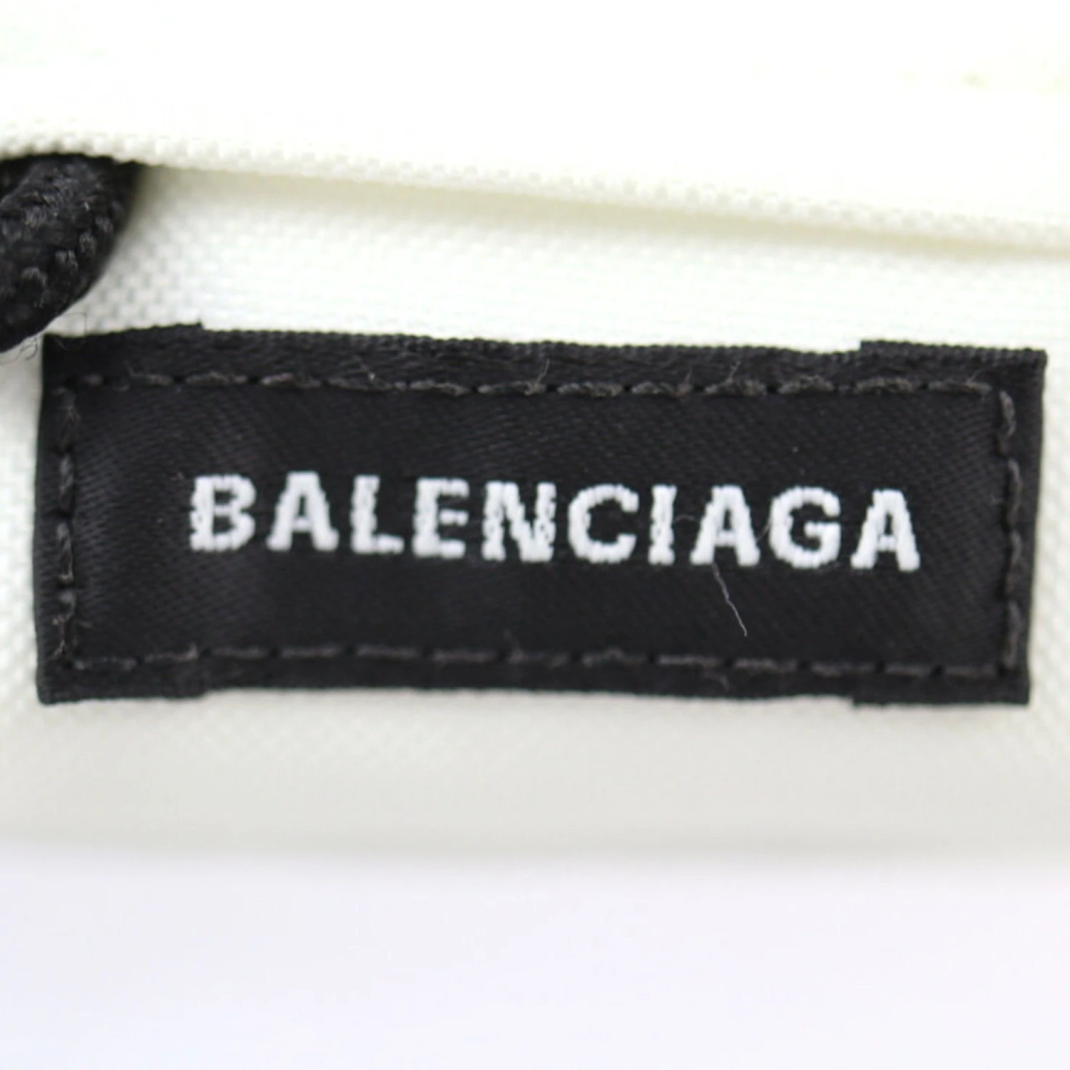 ELADY BALENCIAGA Micro Belt Pack Keychain 678883 Nylon White Black Silver Hardware Bag Charm Key Ring 9 ELADY BALENCIAGA Micro Belt Pack Keychain 678883 Nylon White Black Silver Hardware Bag Charm Key Ring - Image 7
