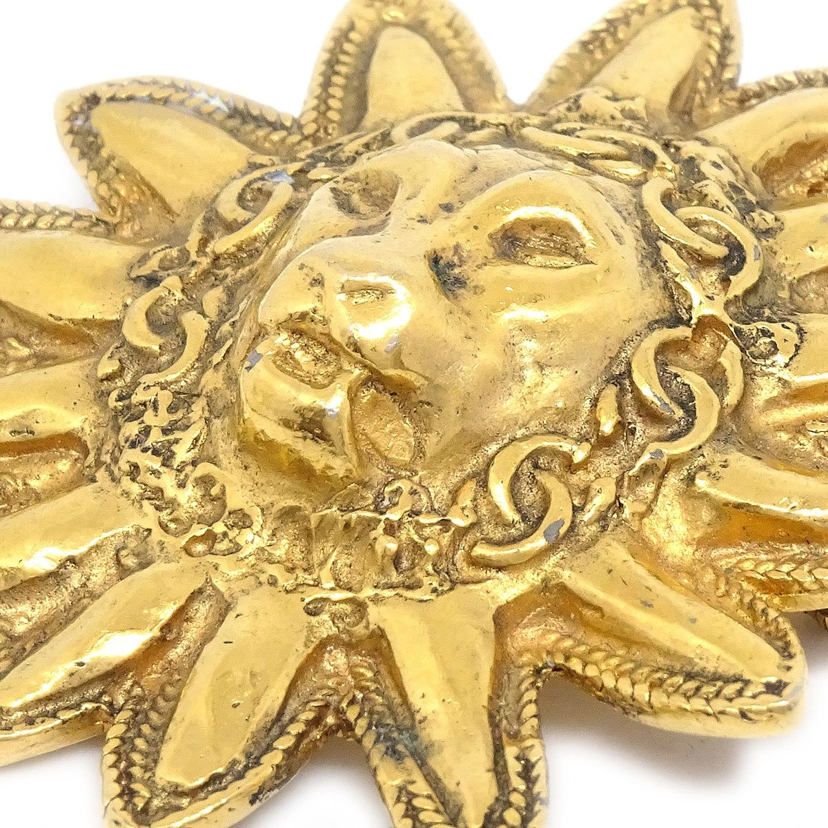AMORE Vintage CHANEL Lion Brooch Gold 80055 4 AMORE Vintage CHANEL Lion Brooch Gold 80055 - Image 2
