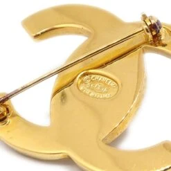 AMORE Vintage CHANEL Turnlock Brooch Gold Medium 96A 82710 -Best Jewelry Store 20210714 82710 s 03 051615eb f394 46ba abda cc88cb483bb7