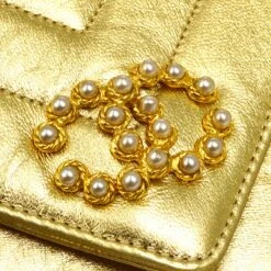 AMORE Vintage CHANEL 1991-1994 Gold Lambskin Chevron Faux Pearl CC Flap Bag 21672 -Best Jewelry Store 20211229 21672 s 04 d5201227 0d5f 44ee 9d93 d6c873cc1a9f