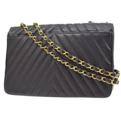 AMORE Vintage CHANEL 1991-1994 Black Caviar Chevron Classic Flap Bag Maxi AK37964d 35 AMORE Vintage CHANEL 1991-1994 Black Caviar Chevron Classic Flap Bag Maxi AK37964d -Best Jewelry Store 20220228 ak37964d 02 eab16253 c323 4cfb 9886 a4bf535963fb