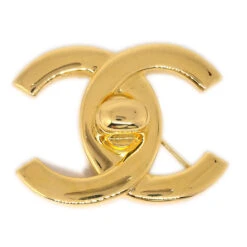 AMORE Vintage CHANEL Turnlock Brooch Pin Gold 96A 22525 -Best Jewelry Store 20220324 22525 01 ea24d4dd bce7 4f53 ac51 33e2c4f3ffcf