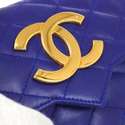 AMORE Vintage CHANEL 1989-1991 Blue Lambskin Pointed Flap Bag 05982 36 AMORE Vintage CHANEL 1989-1991 Blue Lambskin Pointed Flap Bag 05982 -Best Jewelry Store 20220401 05982 s 03 c5535bc5 fff1 4957 a634 a88417bb6599