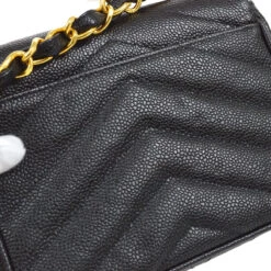 AMORE Vintage CHANEL 1994-1996 Chevron Letter Flap Mini Black Caviar 63355 38 AMORE Vintage CHANEL 1994-1996 Chevron Letter Flap Mini Black Caviar 63355 -Best Jewelry Store 20220516 63355 05 fbff6b8d d339 4612 b7af 9f9737069865