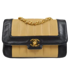 AMORE Vintage CHANEL 1991-1994 Beige Lambskin Vertical Border Flap Mini 23017 32 AMORE Vintage CHANEL 1991-1994 Beige Lambskin Vertical Border Flap Mini 23017 -Best Jewelry Store 20220630 23017 01 4c9c538c ee26 474a bed1 18eeb9d53f2d