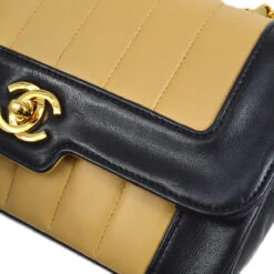 AMORE Vintage CHANEL 1991-1994 Beige Lambskin Vertical Border Flap Mini 23017 35 AMORE Vintage CHANEL 1991-1994 Beige Lambskin Vertical Border Flap Mini 23017 -Best Jewelry Store 20220630 23017 04 222e0a48 70e4 40c5 a14c 6d5a76ae0b33