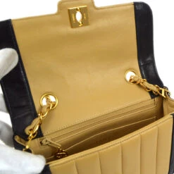 AMORE Vintage CHANEL 1991-1994 Beige Lambskin Vertical Border Flap Mini 23017 38 AMORE Vintage CHANEL 1991-1994 Beige Lambskin Vertical Border Flap Mini 23017 -Best Jewelry Store 20220630 23017 07 23298830 27c9 46d4 8934 93f5124dcd95