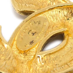 AMORE Vintage CHANEL Quilted Brooch Pin Gold 1153 94725 13 AMORE Vintage CHANEL Quilted Brooch Pin Gold 1153 94725 -Best Jewelry Store 20220711 94725 04