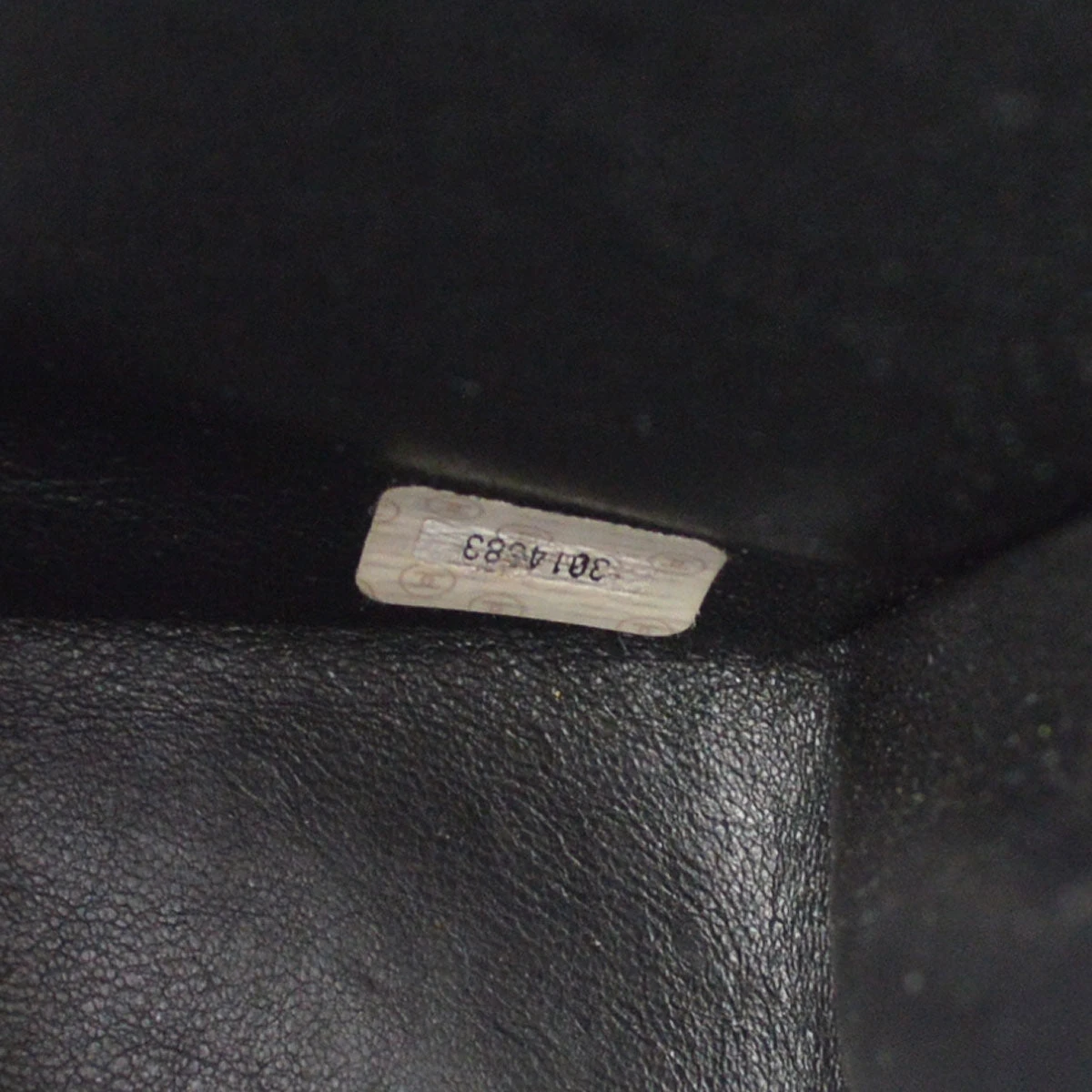 AMORE Vintage CHANEL 1994-1996 Vertical Stitch Classic Flap Jumbo Black Velvet A41370i 12 AMORE Vintage CHANEL 1994-1996 Vertical Stitch Classic Flap Jumbo Black Velvet A41370i - Image 10