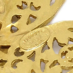 AMORE Vintage CHANEL 1995 Fretwork Paisley Brooch Gold 65513 -Best Jewelry Store 20220922 65513 04 bdb1ef63 7717 4814 abe2 ab2bfa7d2f70