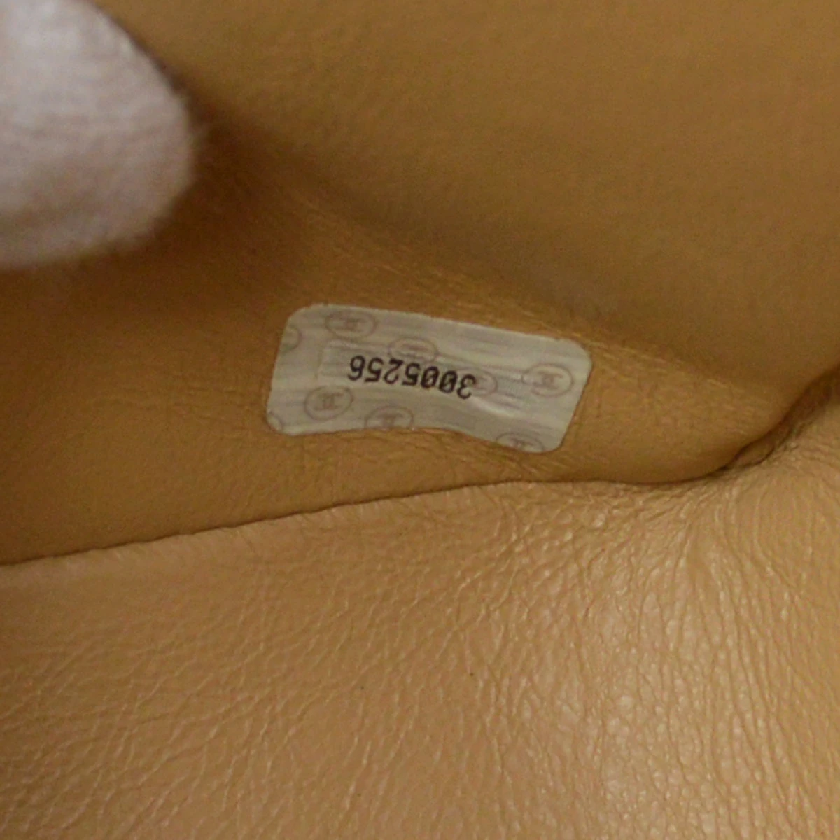 AMORE Vintage CHANEL 1994-1996 Vertical Classic Flap Jumbo Beige Caviar 53759 13 AMORE Vintage CHANEL 1994-1996 Vertical Classic Flap Jumbo Beige Caviar 53759 - Image 11