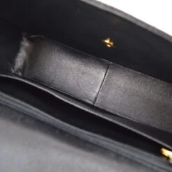 AMORE Vintage CHANEL 1997-1999 Tall Diana Flap Medium Black Caviar 15675 -Best Jewelry Store 20221117 15675 09 63b33d6b b54e 436f 9094 5e17899c1dec