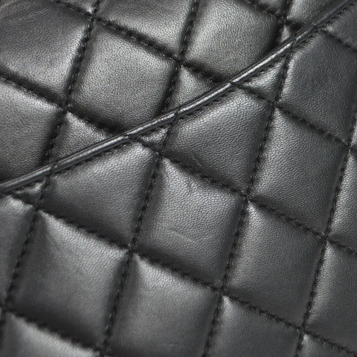 AMORE Vintage CHANEL 1996-1997 Classic Flap Jumbo Black Lambskin 46427 19 AMORE Vintage CHANEL 1996-1997 Classic Flap Jumbo Black Lambskin 46427 - Image 17