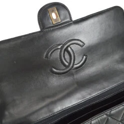 AMORE Vintage CHANEL 1996-1997 Classic Flap Jumbo Black Lambskin 46427 39 AMORE Vintage CHANEL 1996-1997 Classic Flap Jumbo Black Lambskin 46427 -Best Jewelry Store 20230110 46427 08 586f266e 0fcc 4d45 8856 c2466969c6ae