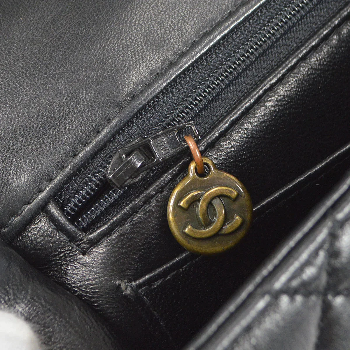 AMORE Vintage CHANEL 1996-1997 Classic Flap Jumbo Black Lambskin 46427 12 AMORE Vintage CHANEL 1996-1997 Classic Flap Jumbo Black Lambskin 46427 - Image 10