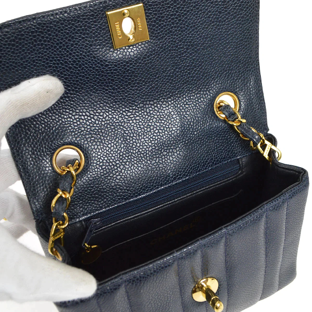 AMORE Vintage CHANEL 1994-1996 Vertical Straight Flap Mini 56462 9 AMORE Vintage CHANEL 1994-1996 Vertical Straight Flap Mini 56462 - Image 7