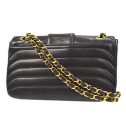 AMORE Vintage CHANEL 1991-1994 Horizontal Flap Small Black Lambskin 17861 33 AMORE Vintage CHANEL 1991-1994 Horizontal Flap Small Black Lambskin 17861 -Best Jewelry Store 20230206 17861 02 eebbcf1a 1fa7 4056 9d1b 45e66e935d44