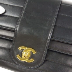 AMORE Vintage CHANEL 1991-1994 Horizontal Flap Small Black Lambskin 17861 36 AMORE Vintage CHANEL 1991-1994 Horizontal Flap Small Black Lambskin 17861 -Best Jewelry Store 20230206 17861 05 2cec88cd 6654 4ce9 953b 5923ac32784a
