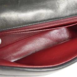 AMORE Vintage CHANEL 1991-1994 Horizontal Flap Small Black Lambskin 17861 38 AMORE Vintage CHANEL 1991-1994 Horizontal Flap Small Black Lambskin 17861 -Best Jewelry Store 20230206 17861 07 10c344f9 6c24 474f b1dd 8da3b2c909aa