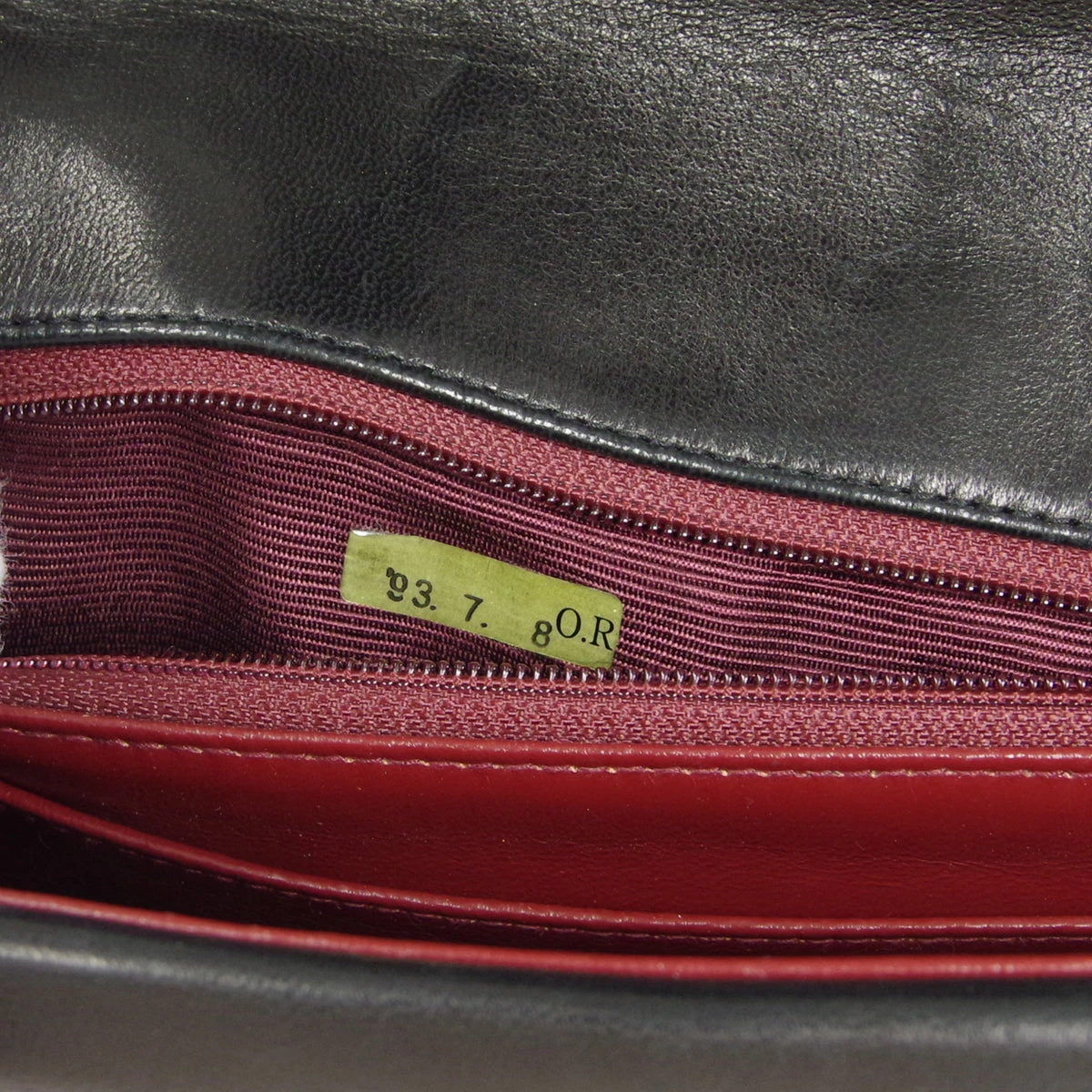 AMORE Vintage CHANEL 1991-1994 Horizontal Flap Small Black Lambskin 17861 12 AMORE Vintage CHANEL 1991-1994 Horizontal Flap Small Black Lambskin 17861 - Image 10