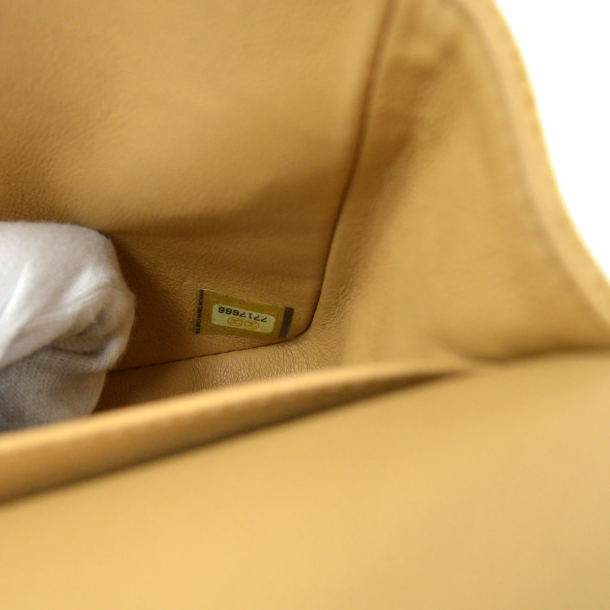 AMORE Vintage CHANEL Classic Double Flap Medium Shoulder Bag Beige Caviar 18728 11 AMORE Vintage CHANEL Classic Double Flap Medium Shoulder Bag Beige Caviar 18728 - Image 9