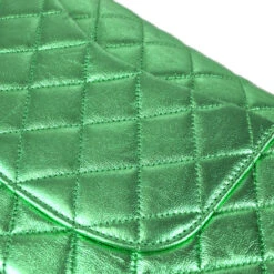 AMORE Vintage CHANEL 1994 Classic Flap Handbag Medium Metallic Green Lambskin 66857 -Best Jewelry Store 20230522 66857 05 f37855a8 c265 49bd 8f55 70824b1f369d