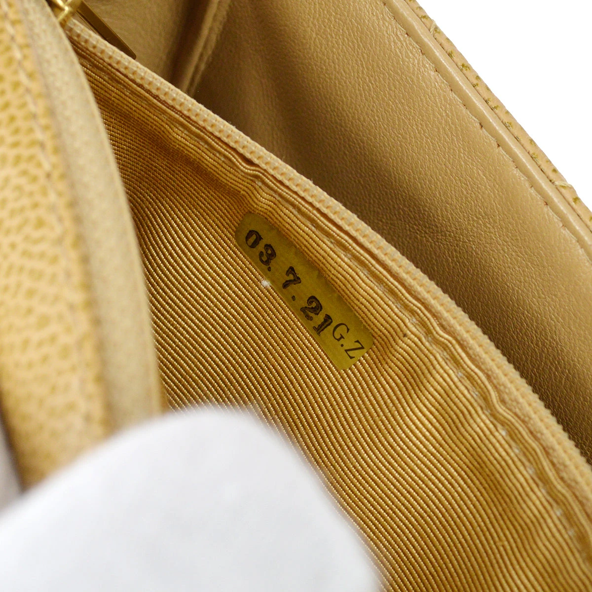 AMORE Vintage CHANEL * 2003-2004 Wood Detailed Strait Flap Small Beige Caviar 97686 22 AMORE Vintage CHANEL * 2003-2004 Wood Detailed Strait Flap Small Beige Caviar 97686 - Image 20