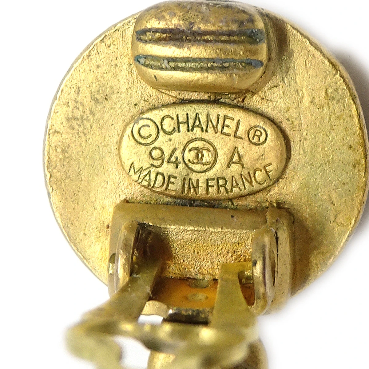 AMORE Vintage CHANEL Dangle Hoop Earrings Clip-On Gold 94A 68500 5 AMORE Vintage CHANEL Dangle Hoop Earrings Clip-On Gold 94A 68500 - Image 3