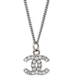 AMORE Vintage CHANEL 2011 Crystal & Silver CC Necklace 120612