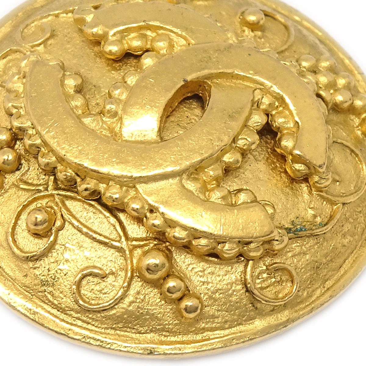 AMORE Vintage CHANEL Button Earrings Clip-On Gold 96A 122172 4 AMORE Vintage CHANEL Button Earrings Clip-On Gold 96A 122172 - Image 2