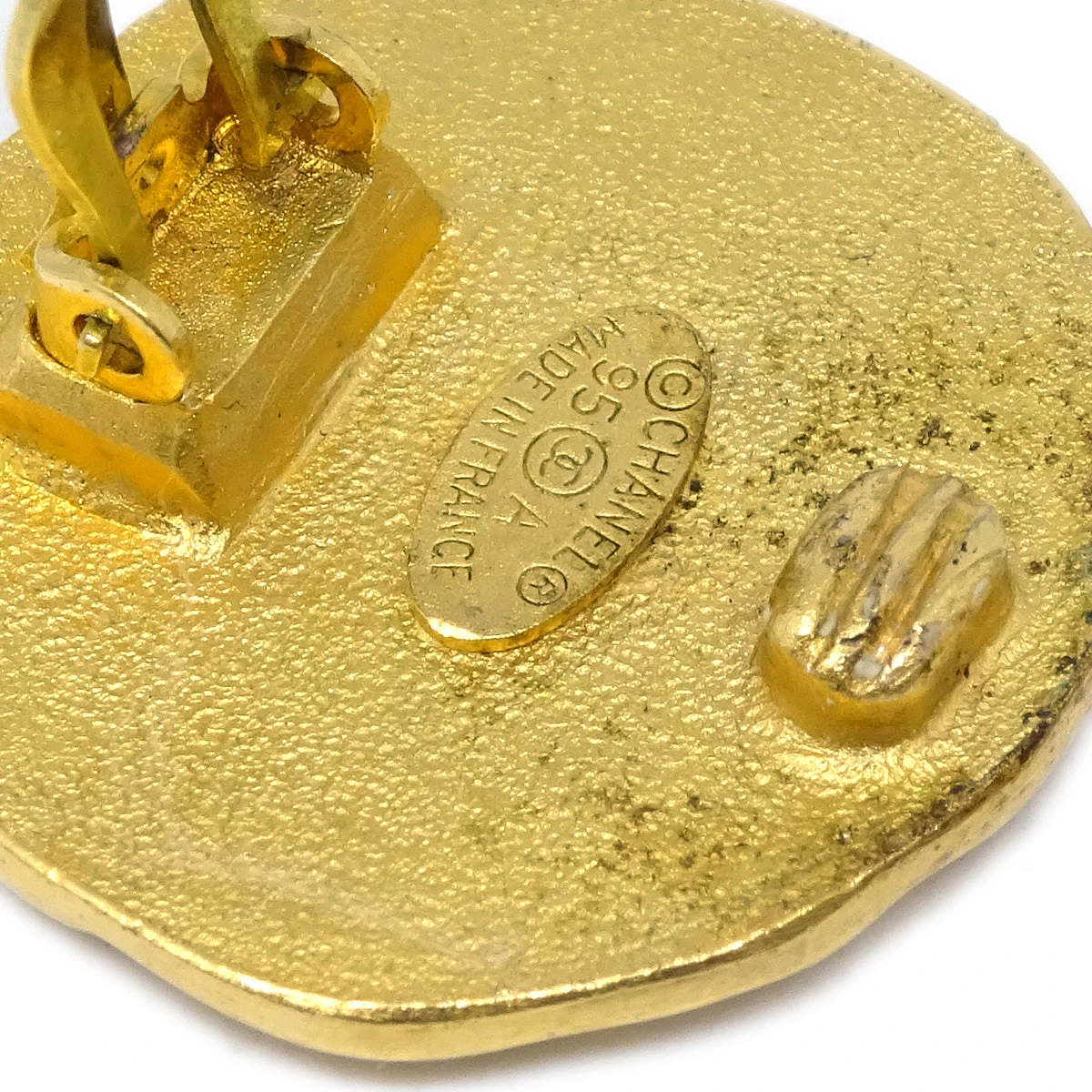 AMORE Vintage CHANEL Button Earrings Clip-On Gold 95A 152563 6 AMORE Vintage CHANEL Button Earrings Clip-On Gold 95A 152563 - Image 4