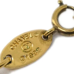 AMORE Vintage CHANEL Medallion Pendant Necklace Gold 1982 191180 9 AMORE Vintage CHANEL Medallion Pendant Necklace Gold 1982 191180 -Best Jewelry Store 20240430 191180 04 0bef3f52 7d6d 41c7 8dba eed522564309