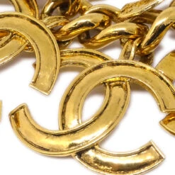 AMORE Vintage CHANEL Chain Bracelet Gold 94P 161710 9 AMORE Vintage CHANEL Chain Bracelet Gold 94P 161710 -Best Jewelry Store 20240521 161710 04 3f796bdf 484b 4f7f ab20 19c6122d218f