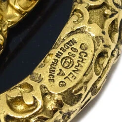 AMORE Vintage CHANEL Gold Brooch Pin 93A KK90849 9 AMORE Vintage CHANEL Gold Brooch Pin 93A KK90849 -Best Jewelry Store 20240521 KK90849 04 13bb6433 3903 4dcb 9dcb 278536d7834f