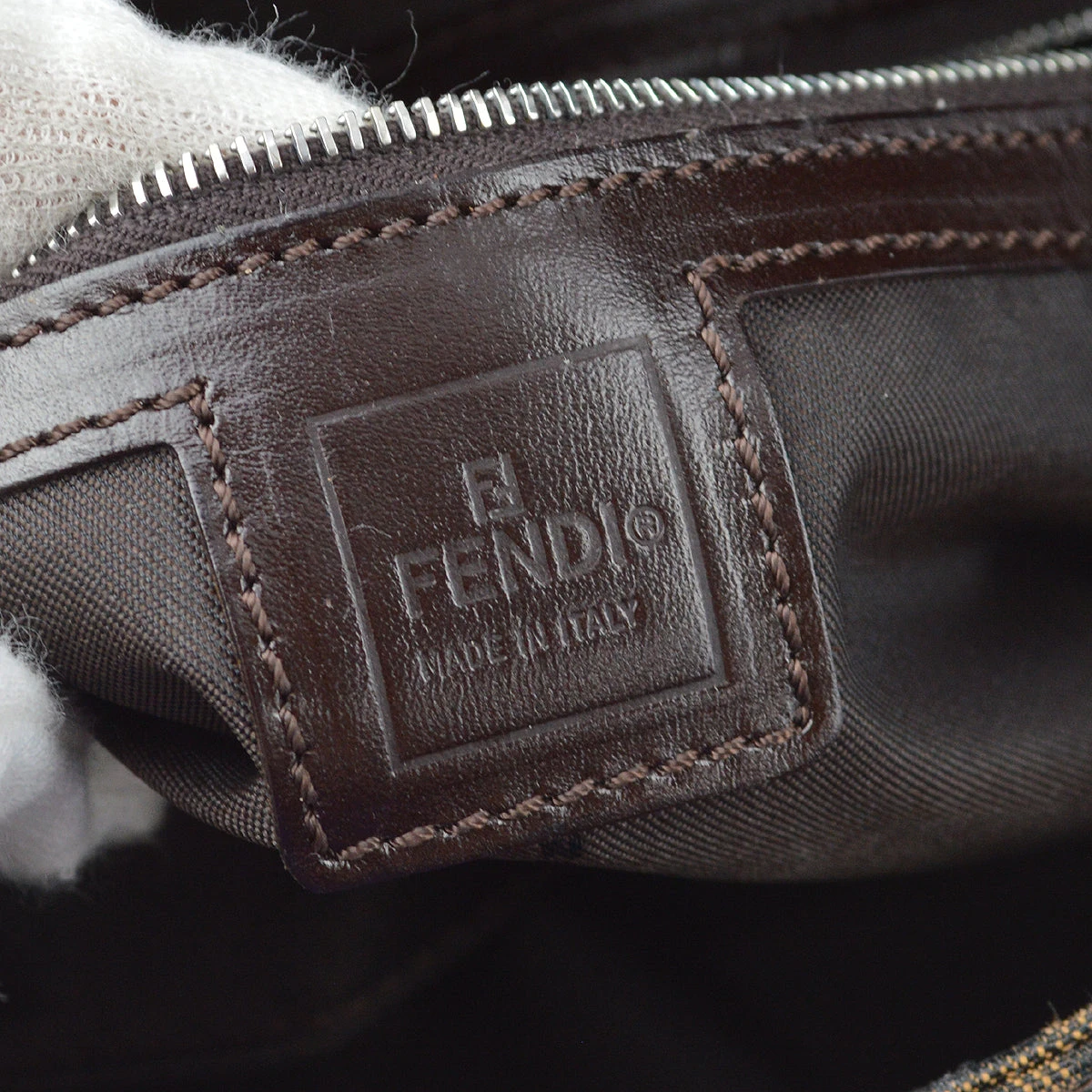 AMORE Vintage FENDI Brown Zucca Baguette Handbag 181739 11 AMORE Vintage FENDI Brown Zucca Baguette Handbag 181739 - Image 9